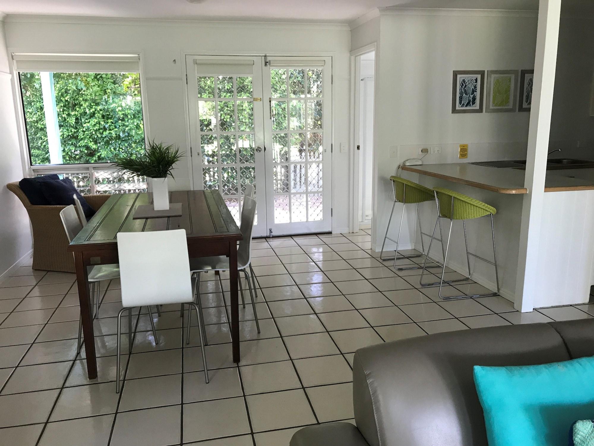 Coral Beach Noosa Resort Noosaville Exterior photo